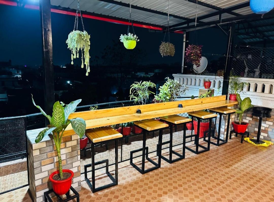 מלון דהראדון The Location, A Penthouse מראה חיצוני תמונה