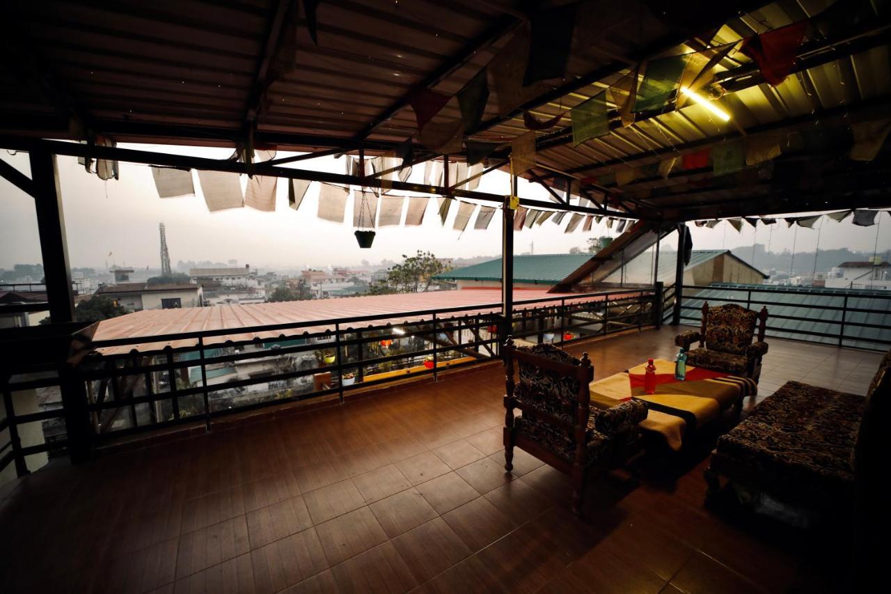 מלון דהראדון The Location, A Penthouse מראה חיצוני תמונה