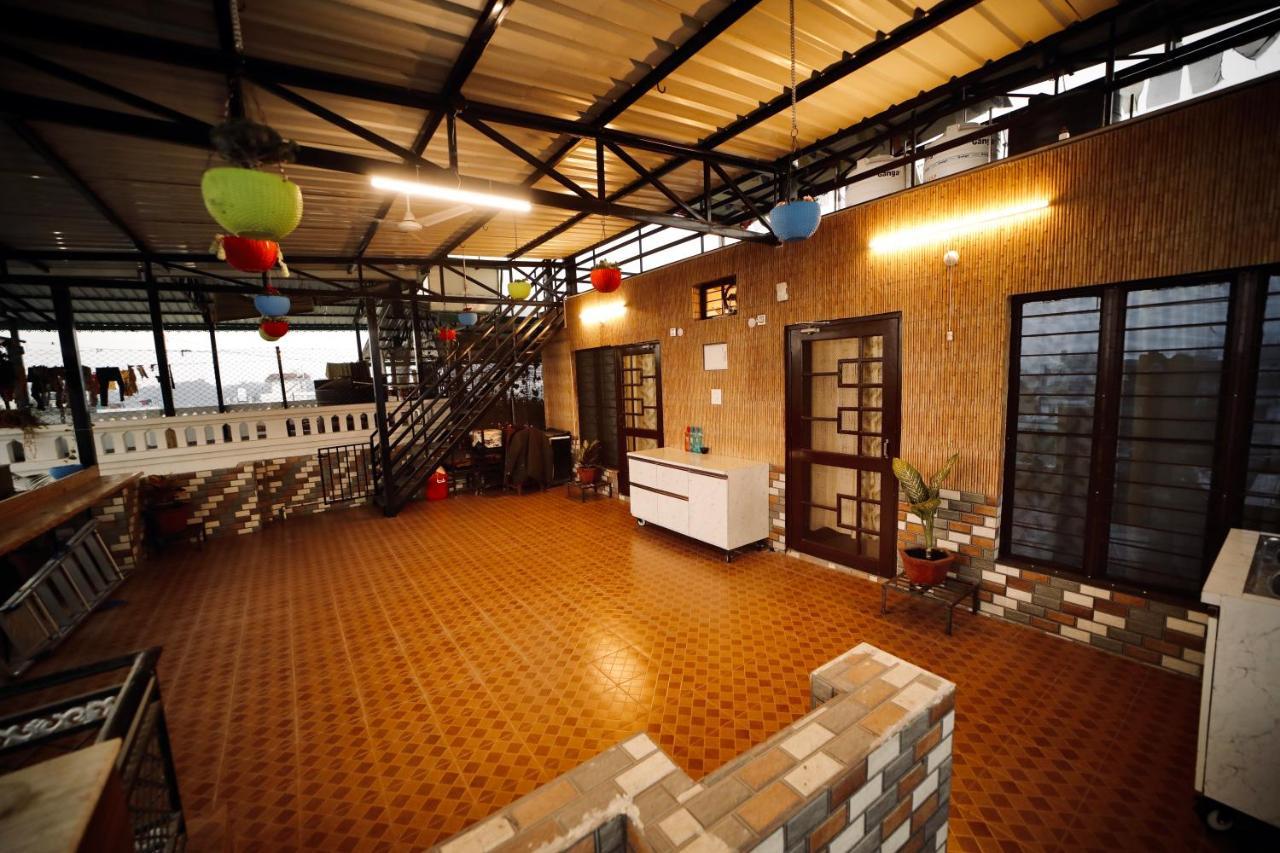מלון דהראדון The Location, A Penthouse מראה חיצוני תמונה
