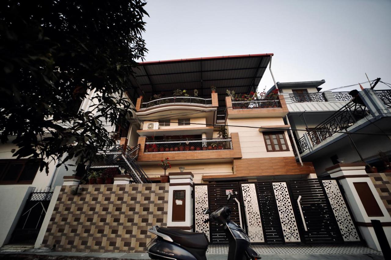 מלון דהראדון The Location, A Penthouse מראה חיצוני תמונה