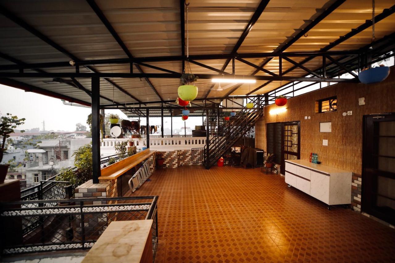 מלון דהראדון The Location, A Penthouse מראה חיצוני תמונה