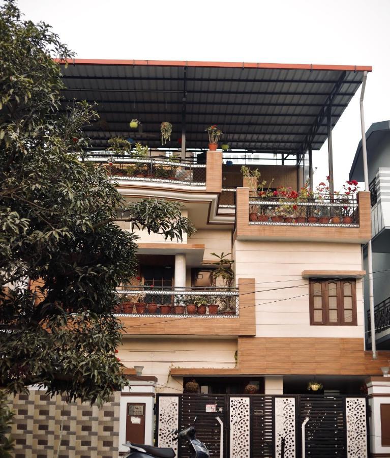 מלון דהראדון The Location, A Penthouse מראה חיצוני תמונה